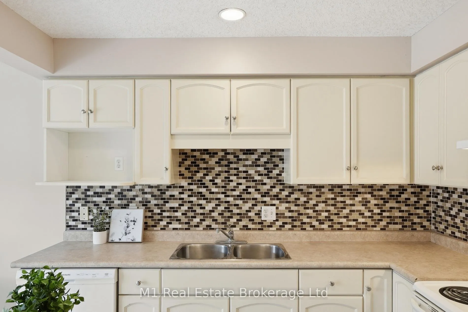 Photo 9 of 8 Ralston Drive, Guelph, Grange Road — HOMEH