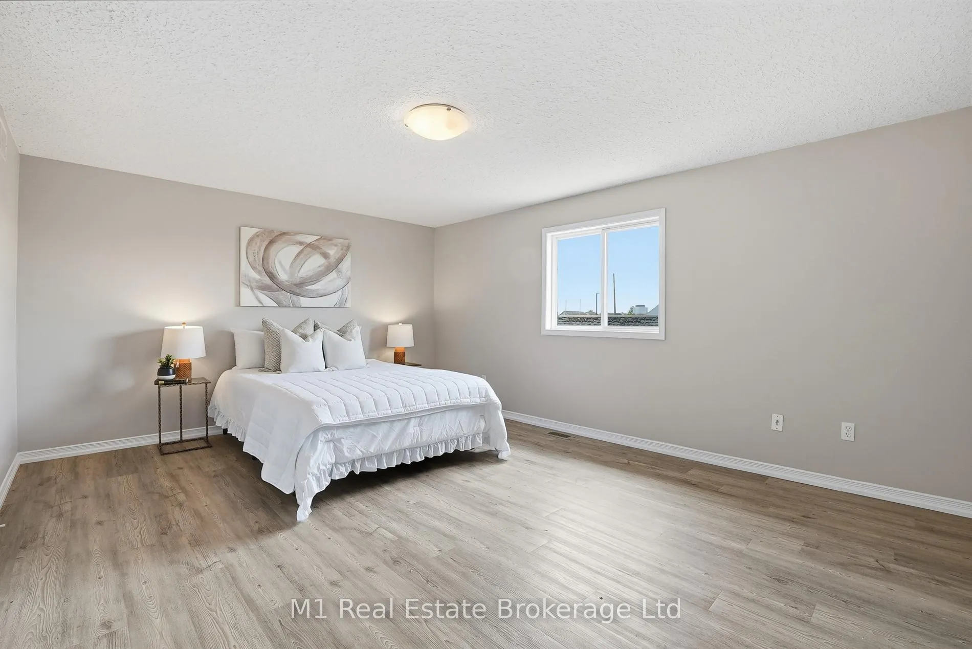 Photo 16 of 8 Ralston Drive, Guelph, Grange Road — HOMEH
