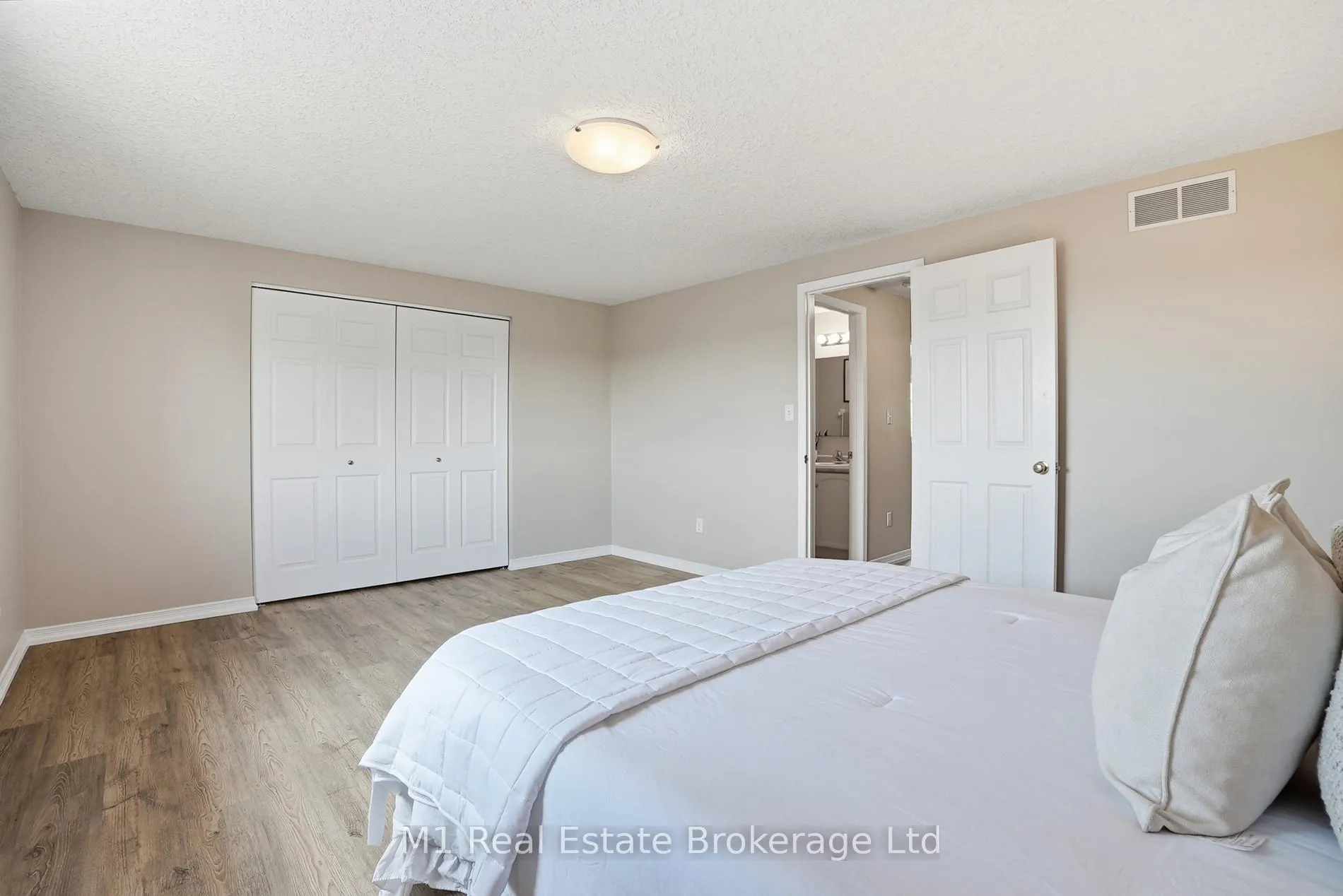 Photo 18 of 8 Ralston Drive, Guelph, Grange Road — HOMEH