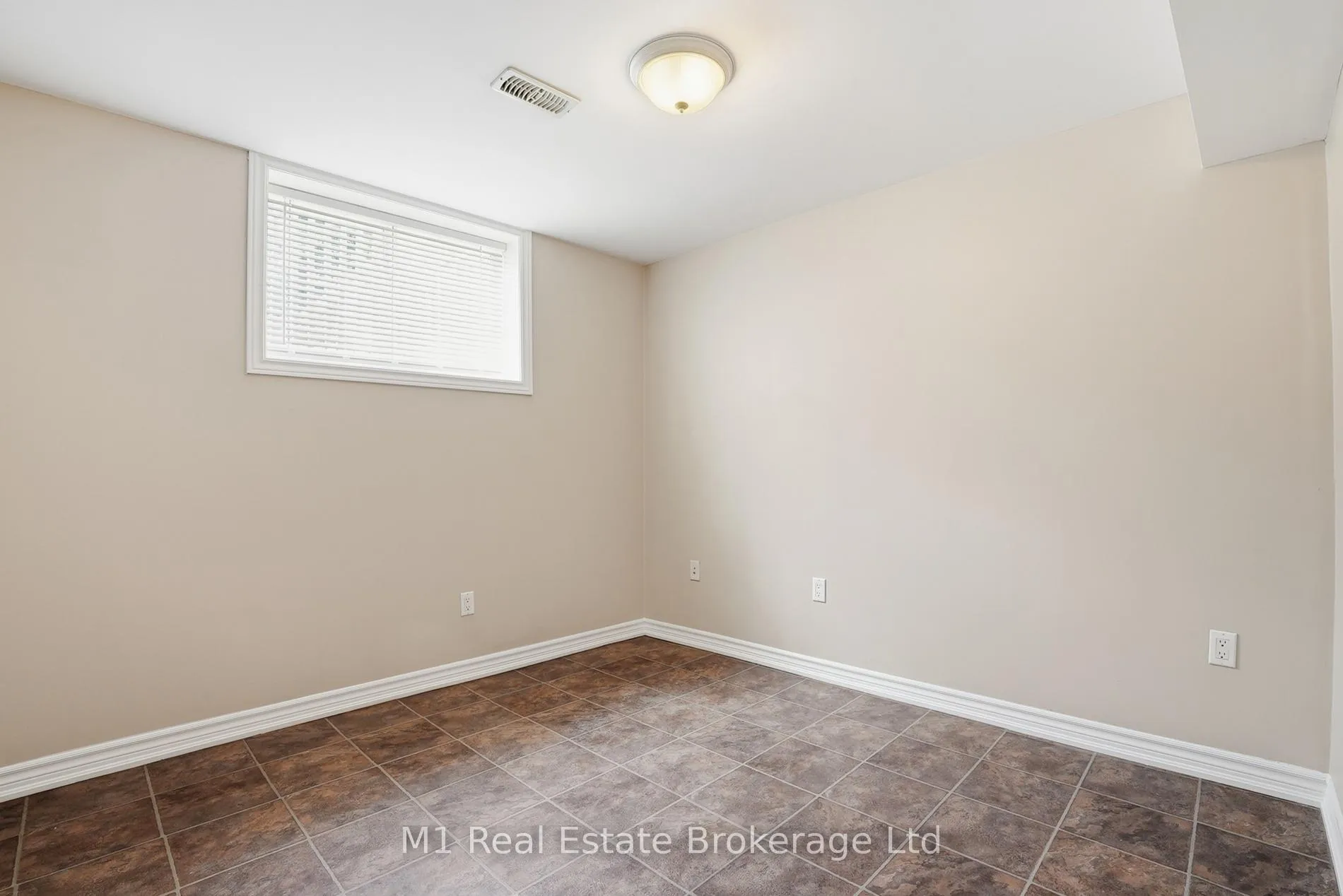 Photo 44 of 8 Ralston Drive, Guelph, Grange Road — HOMEH