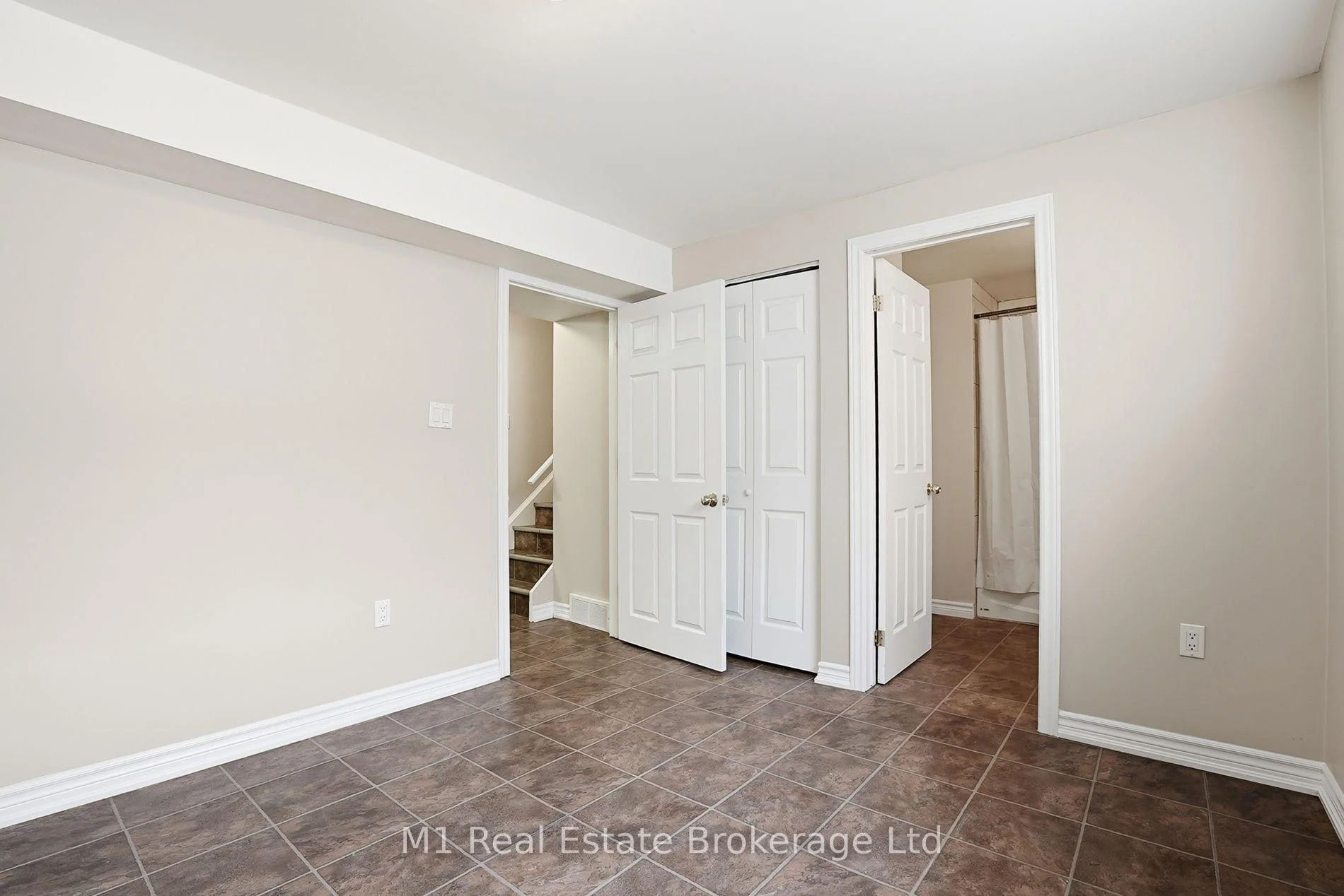 Photo 28 of 8 Ralston Drive, Guelph, Grange Road — HOMEH