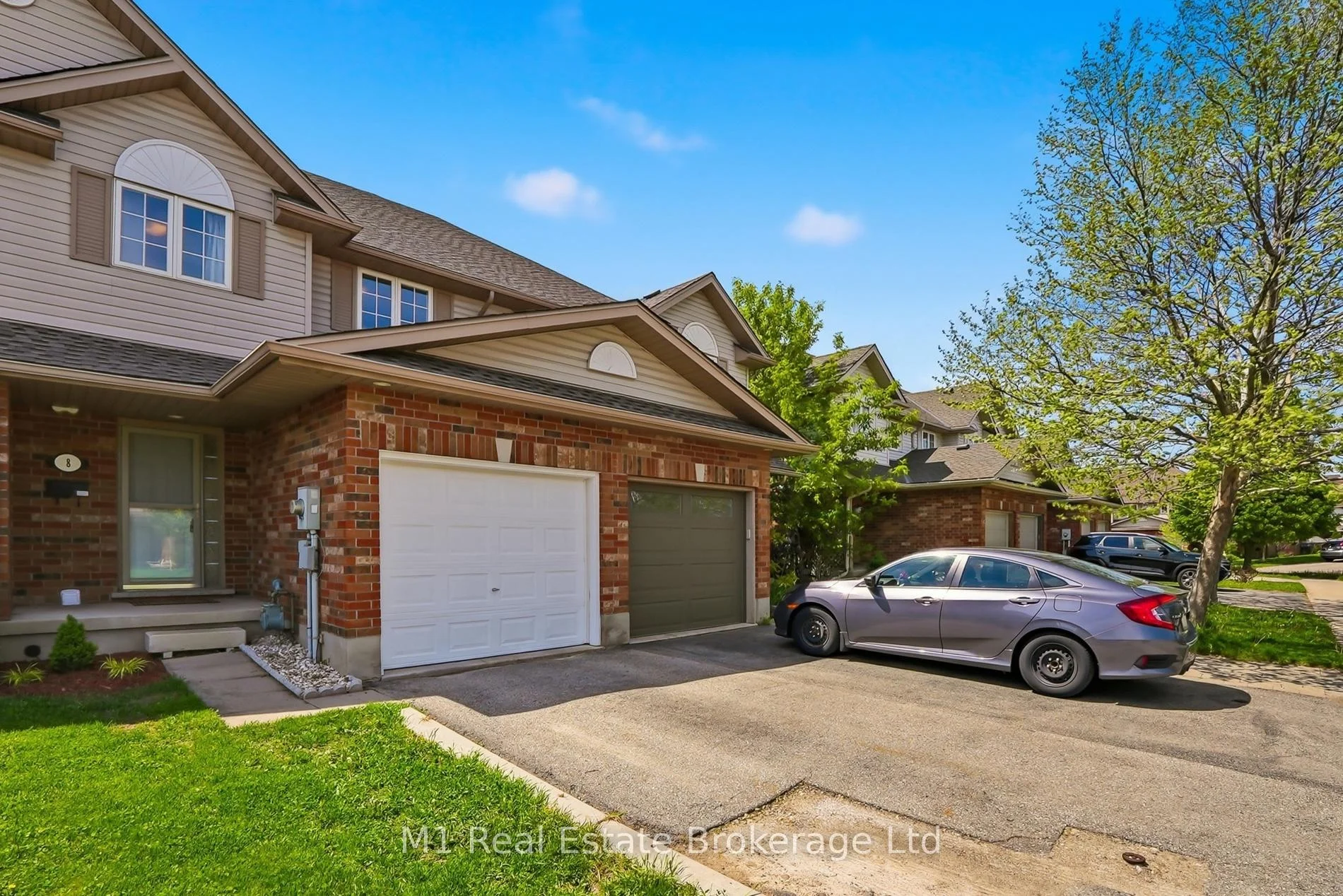 Photo 38 of 8 Ralston Drive, Guelph, Grange Road — HOMEH