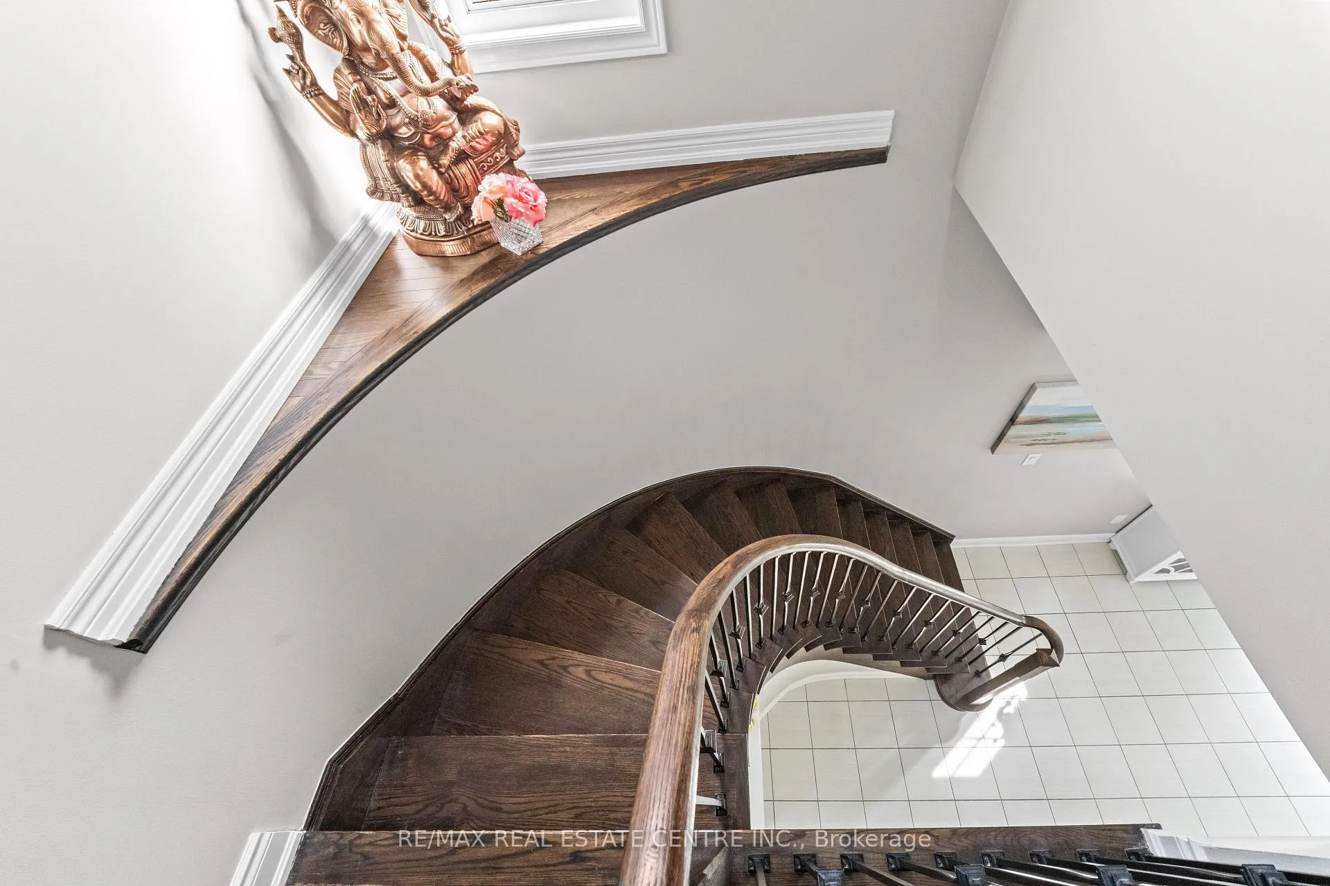 Photo 16 of 39 Beachville Circle, Brampton, Credit Valley — HOMEH