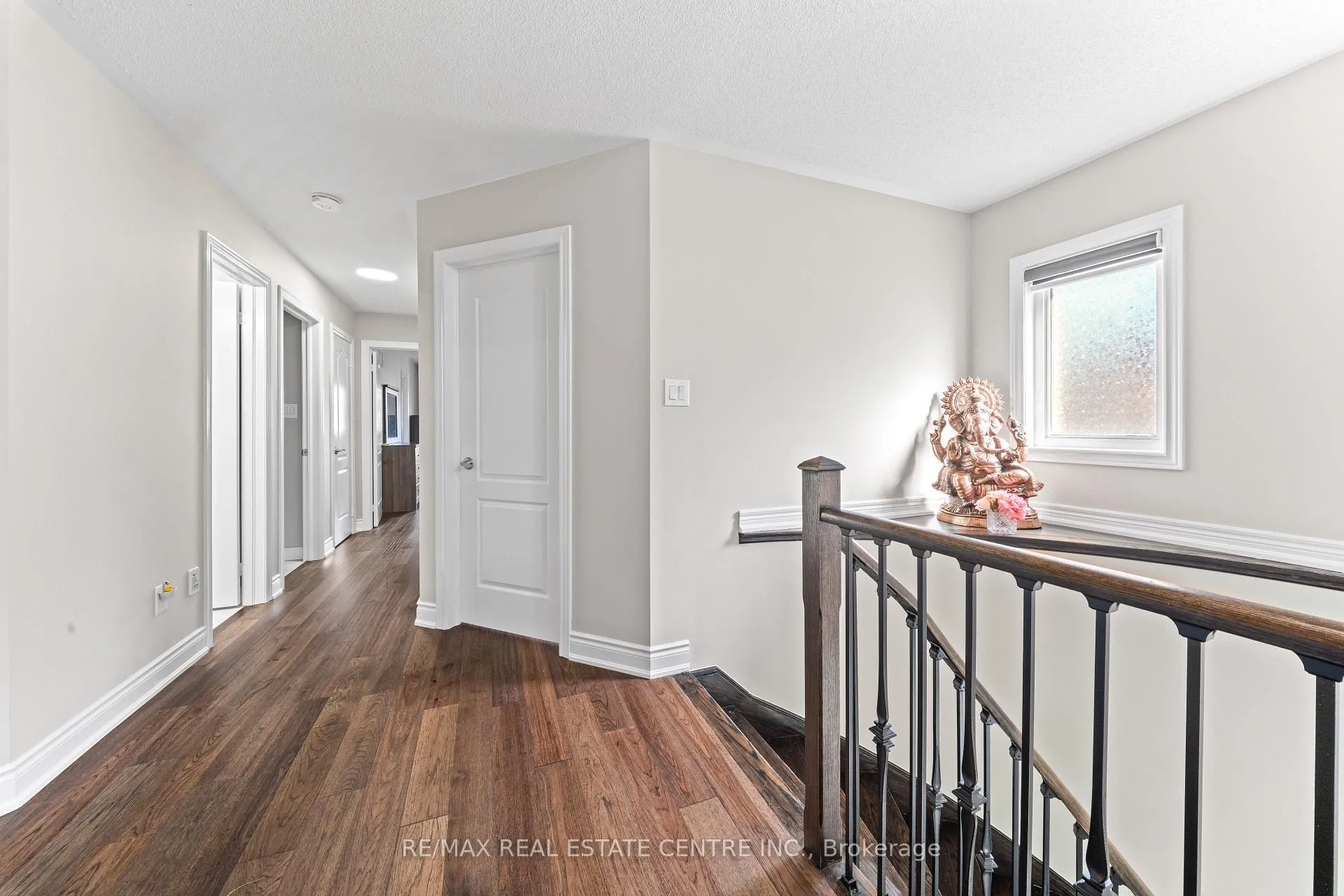 Photo 17 of 39 Beachville Circle, Brampton, Credit Valley — HOMEH