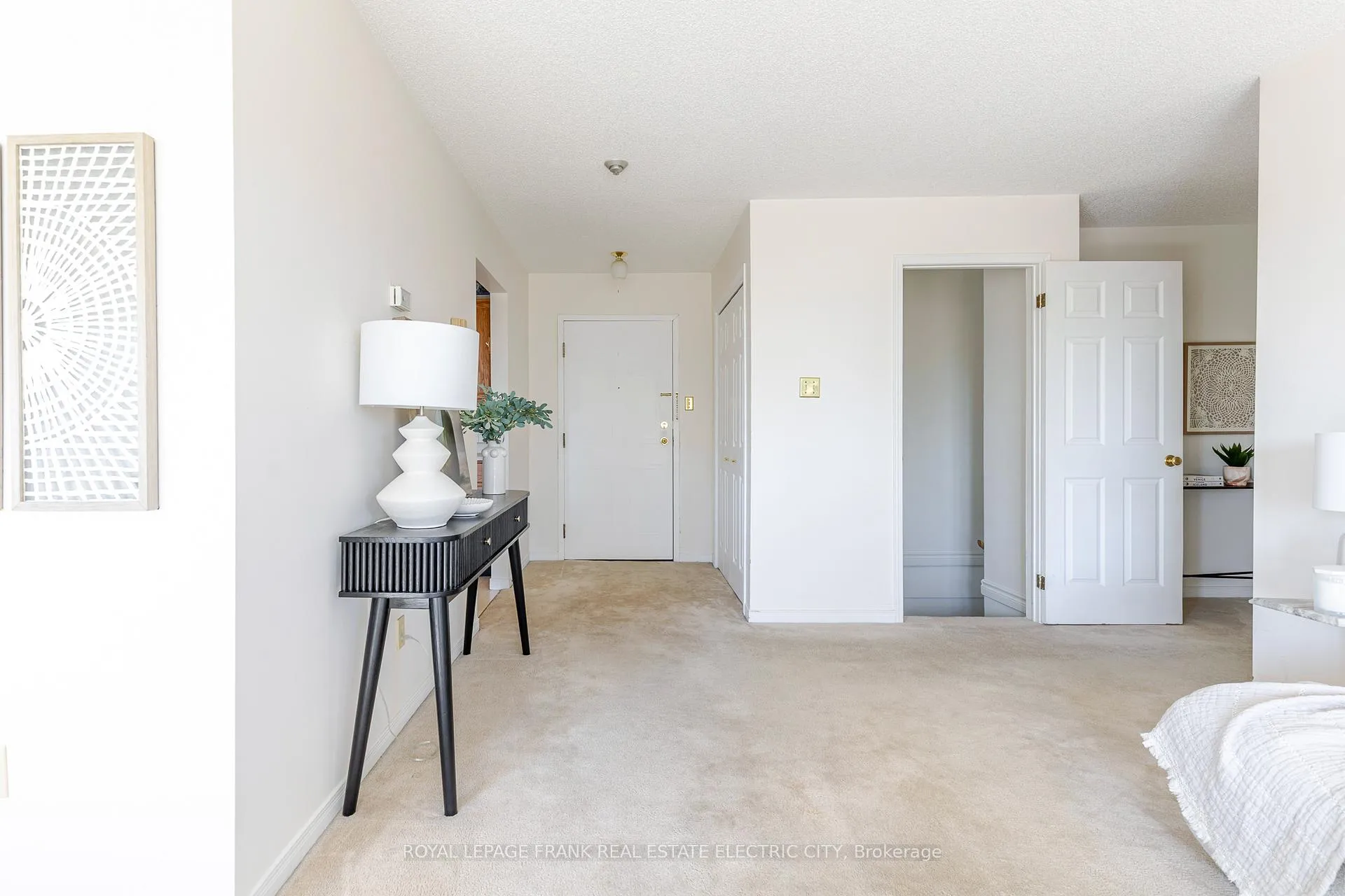 Photo 3 of Unit 30, 36 Champlain Crescent, Peterborough, Northcrest Ward 5 — HOMEH