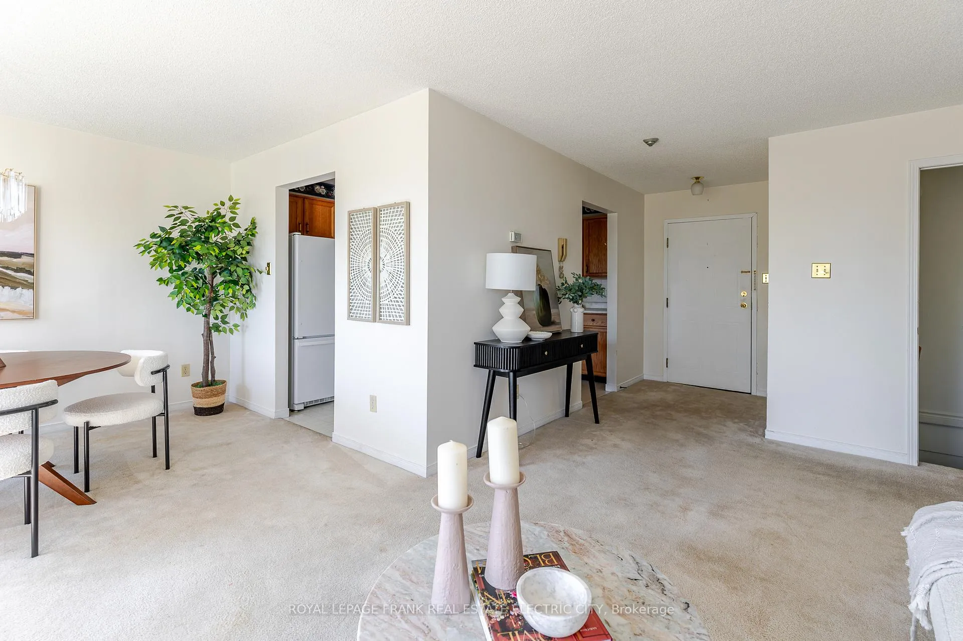 Photo 13 of Unit 30, 36 Champlain Crescent, Peterborough, Northcrest Ward 5 — HOMEH