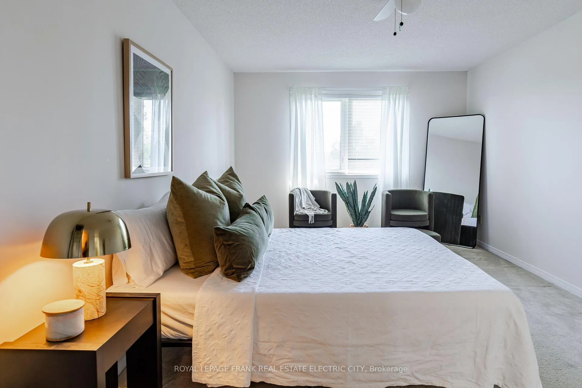 Photo 30 of Unit 30, 36 Champlain Crescent, Peterborough, Northcrest Ward 5 — HOMEH