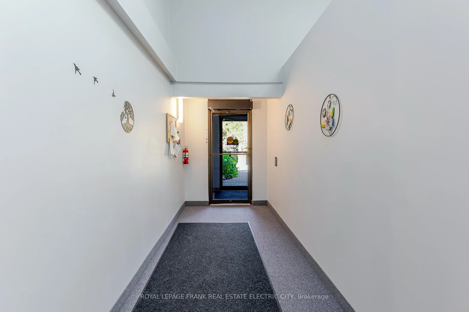 Photo 36 of Unit 30, 36 Champlain Crescent, Peterborough, Northcrest Ward 5 — HOMEH