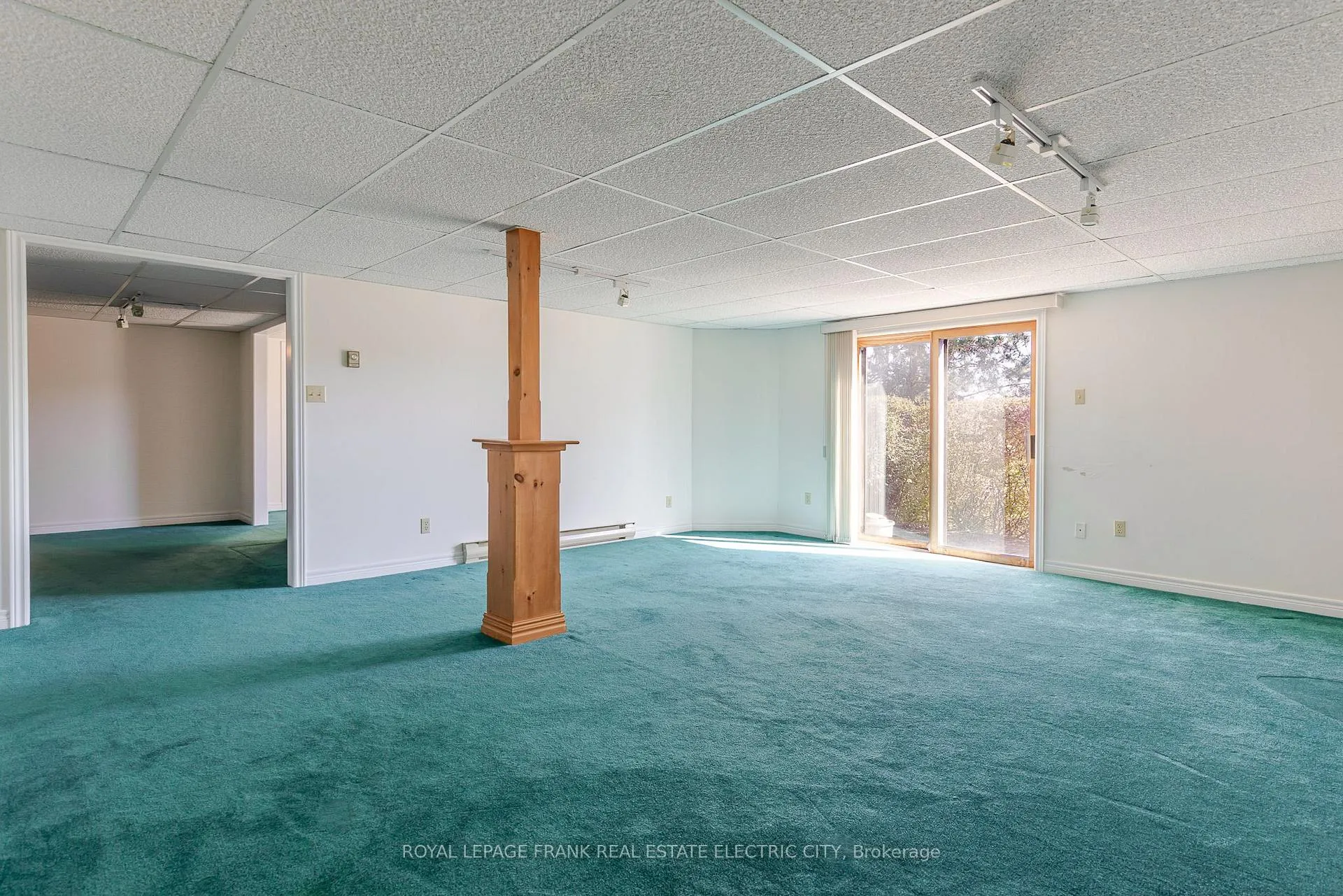 Photo 39 of Unit 30, 36 Champlain Crescent, Peterborough, Northcrest Ward 5 — HOMEH