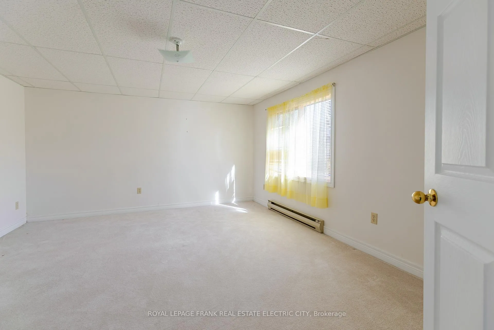 Photo 42 of Unit 30, 36 Champlain Crescent, Peterborough, Northcrest Ward 5 — HOMEH