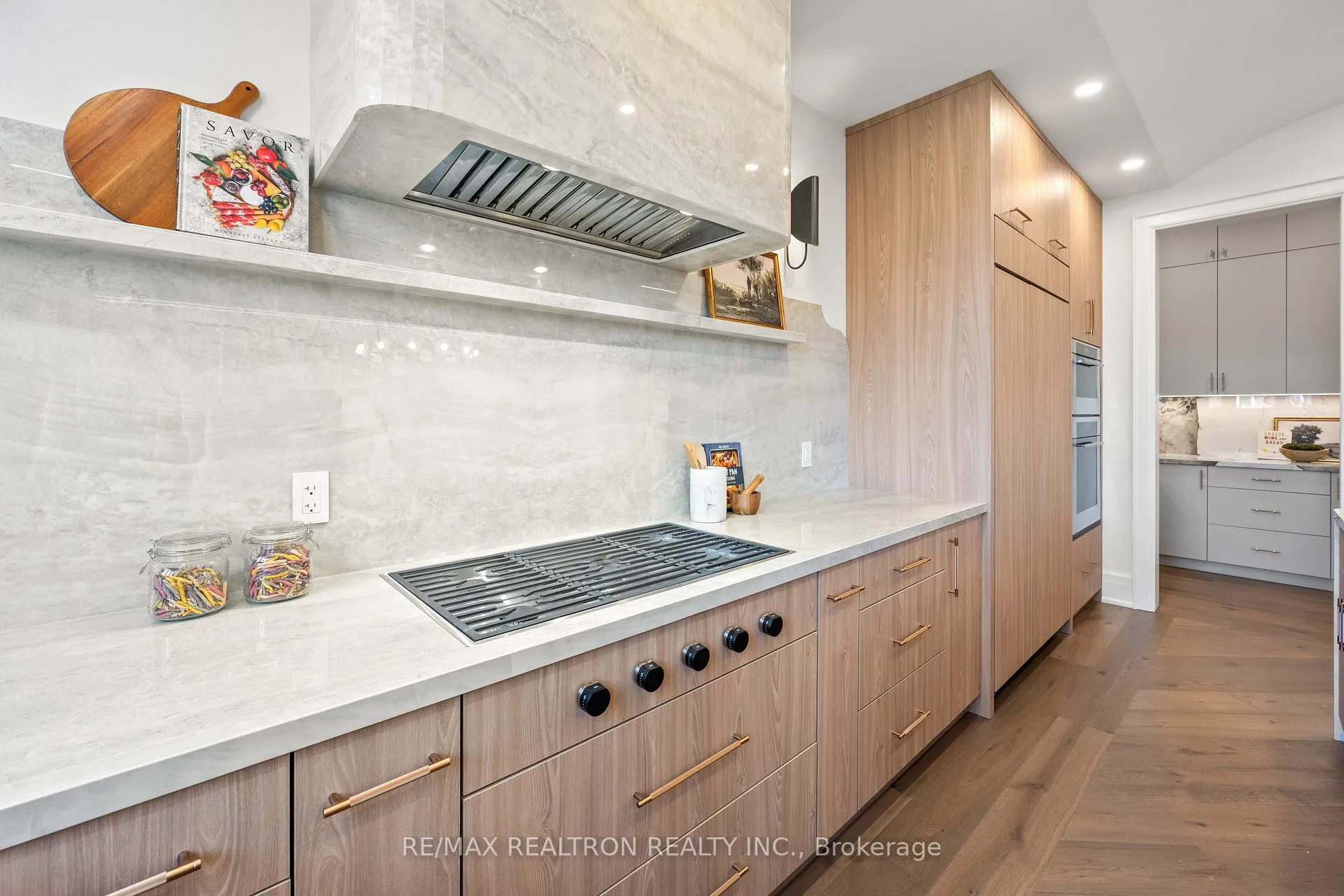 Photo 14 of 38 Ridgevale Drive, Toronto, Englemount-Lawrence — HOMEH