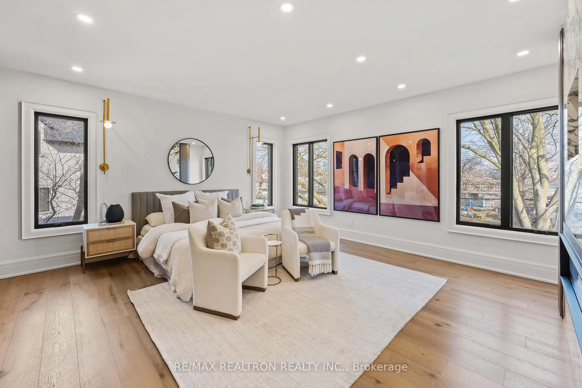 Photo 20 of 38 Ridgevale Drive, Toronto, Englemount-Lawrence — HOMEH