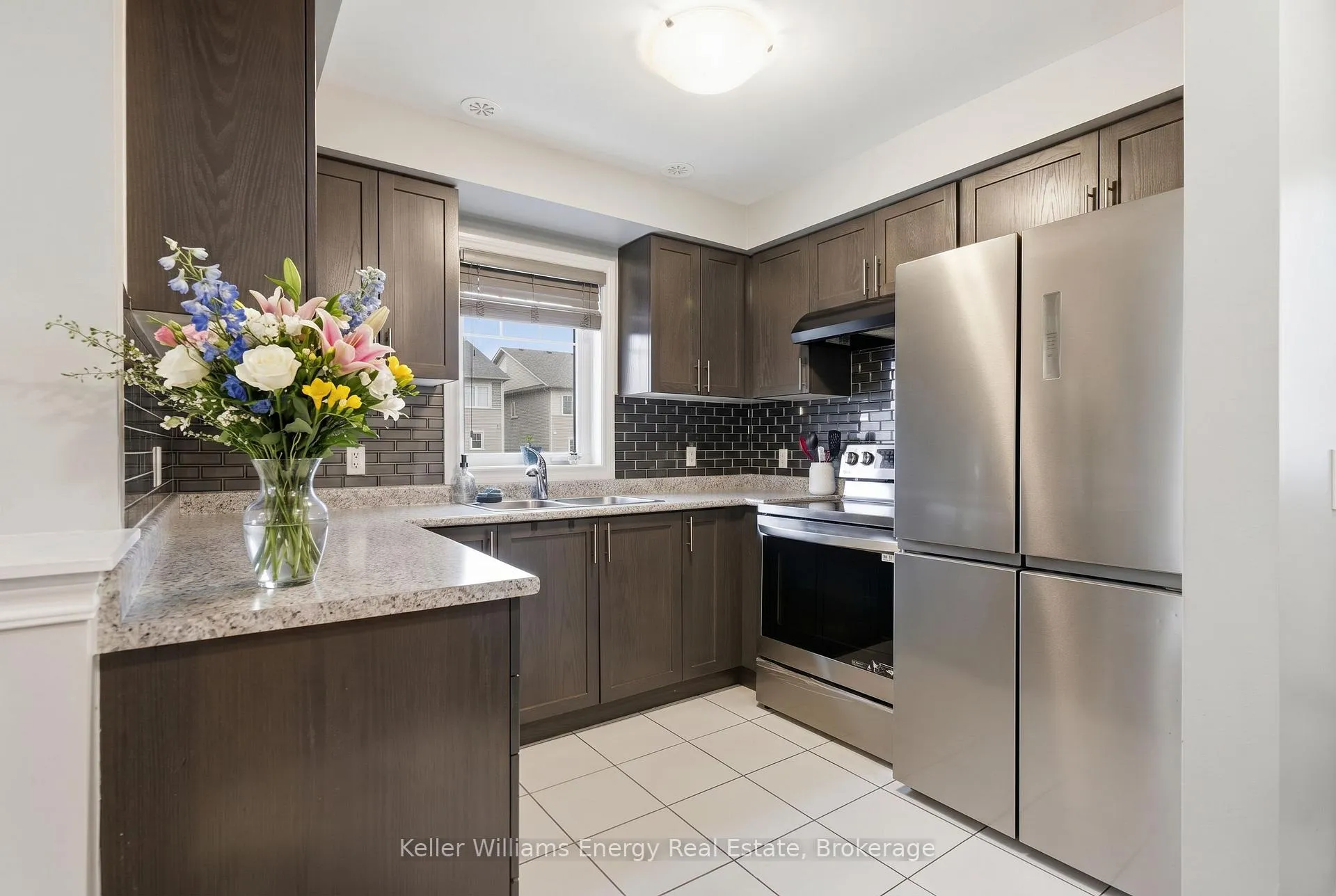 Photo 4 of 67 Tabaret Crescent, Oshawa, Windfields — HOMEH