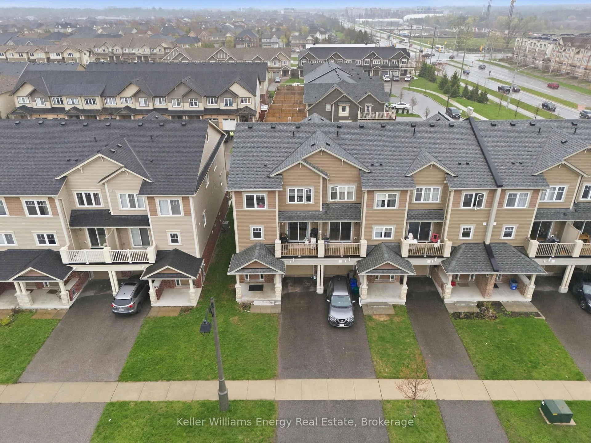 Photo 16 of 67 Tabaret Crescent, Oshawa, Windfields — HOMEH
