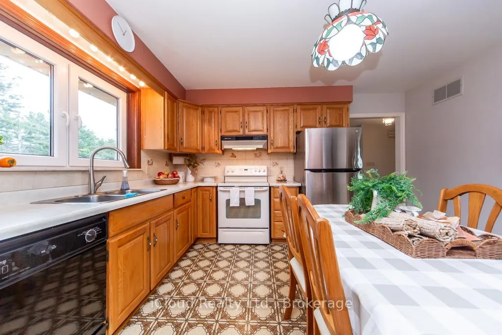 Photo 11 of 4101 Campbellville Road, Milton, Rural Nassagaweya — HOMEH