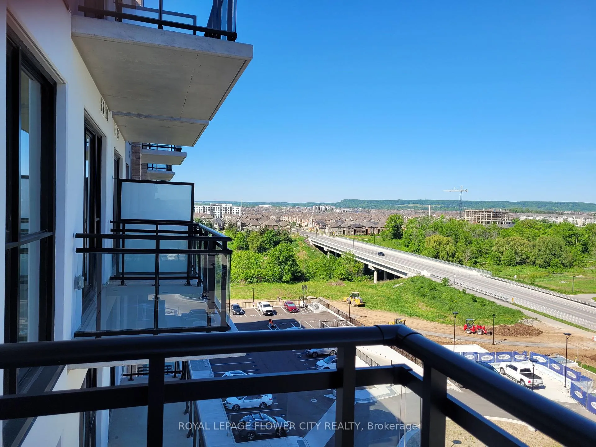Photo 3 of Unit 712, 740 Whitlock Avenue, Milton, Cobban — HOMEH