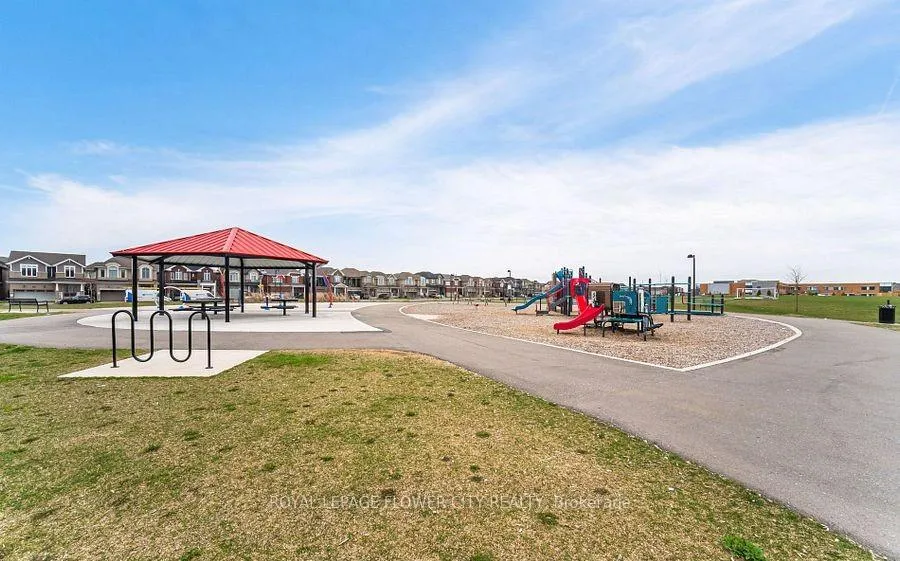 Photo 19 of Unit 712, 740 Whitlock Avenue, Milton, Cobban — HOMEH
