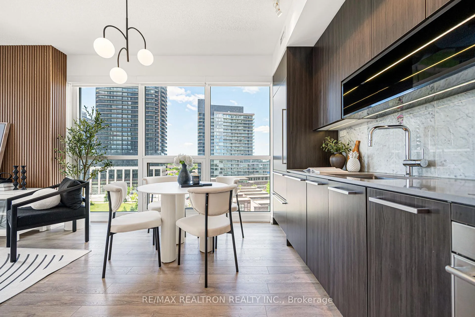 Photo 3 of Unit 703, 115 Mcmahon Drive, North York, Bayview Village — HOMEH