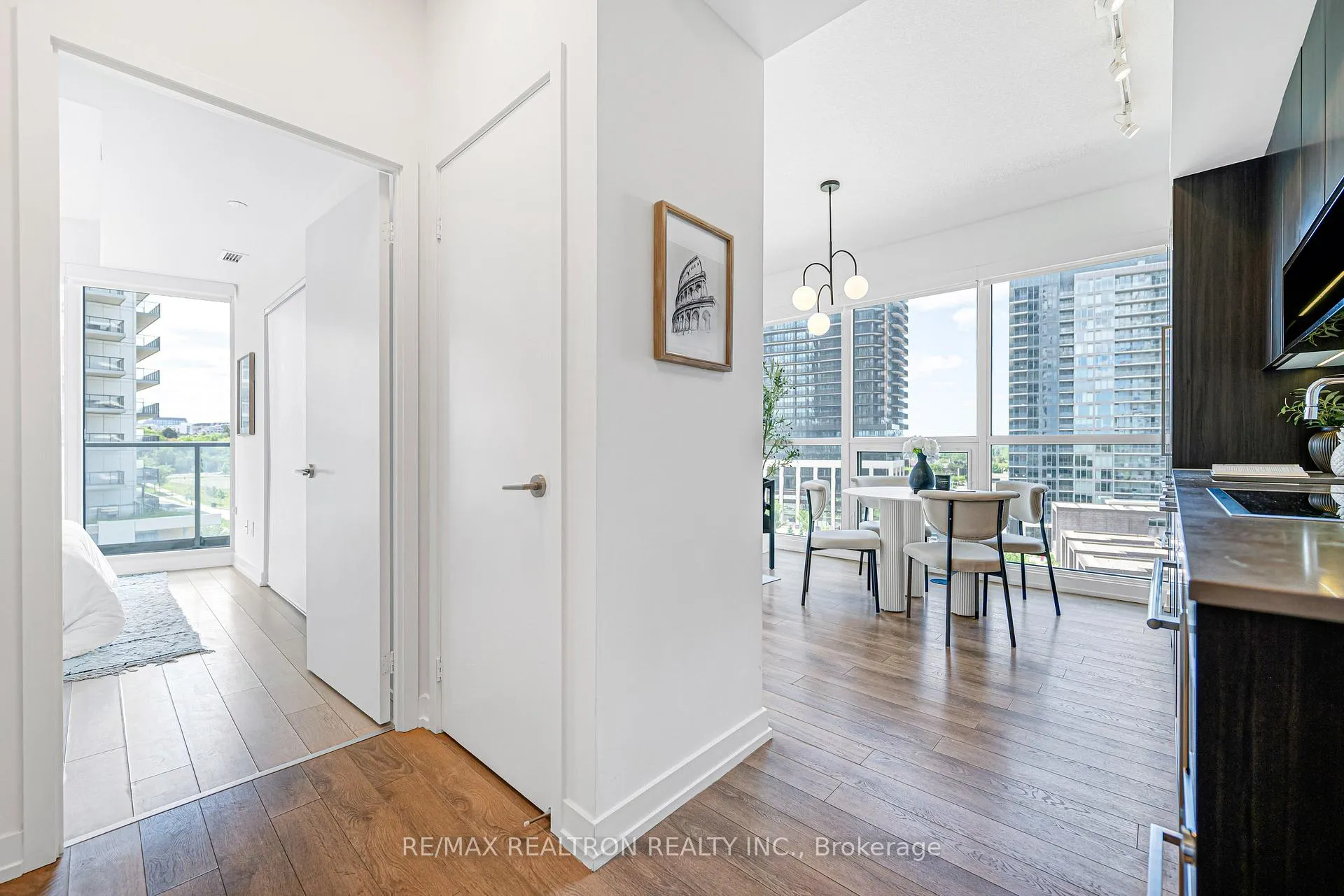 Photo 11 of Unit 703, 115 Mcmahon Drive, North York, Bayview Village — HOMEH