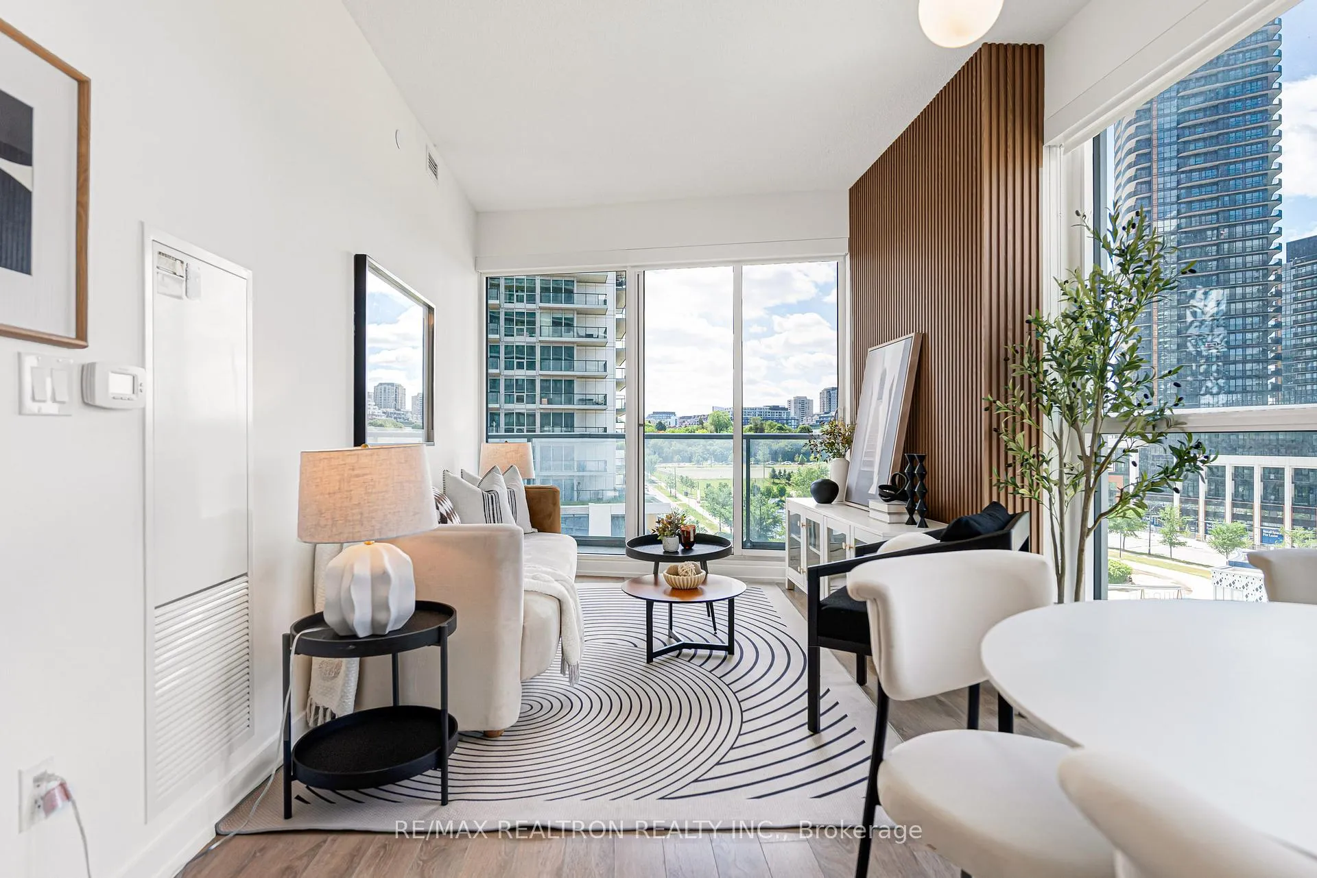Photo 13 of Unit 703, 115 Mcmahon Drive, North York, Bayview Village — HOMEH