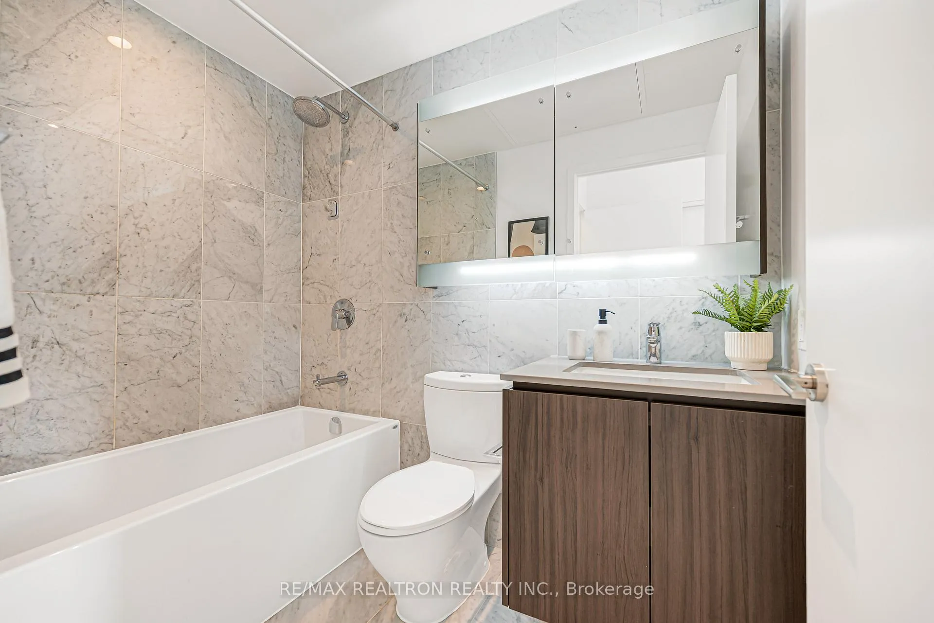 Photo 37 of Unit 703, 115 Mcmahon Drive, North York, Bayview Village — HOMEH
