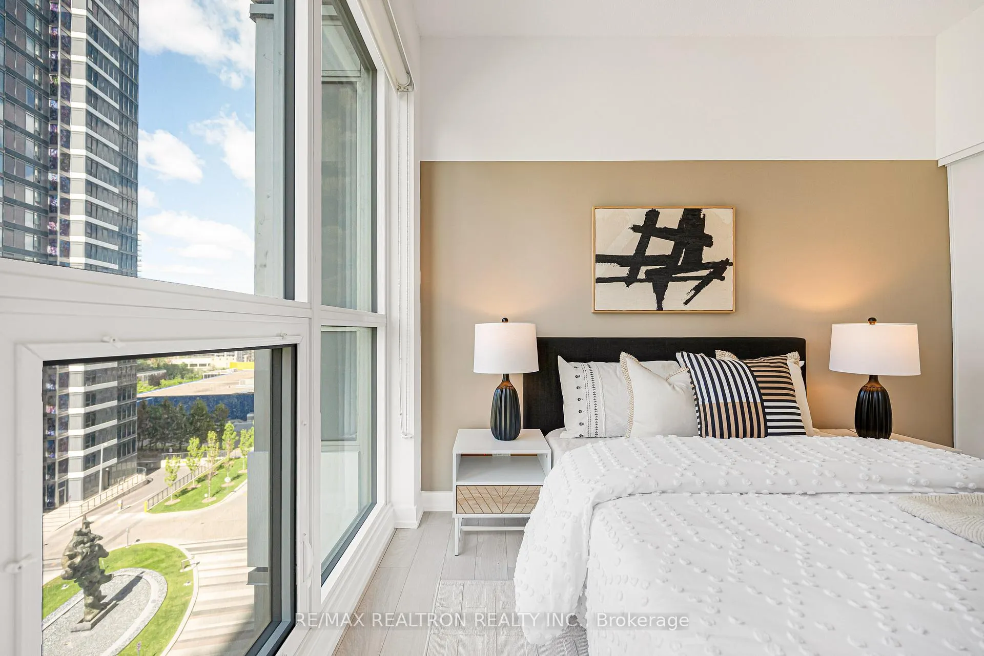 Photo 40 of Unit 703, 115 Mcmahon Drive, North York, Bayview Village — HOMEH