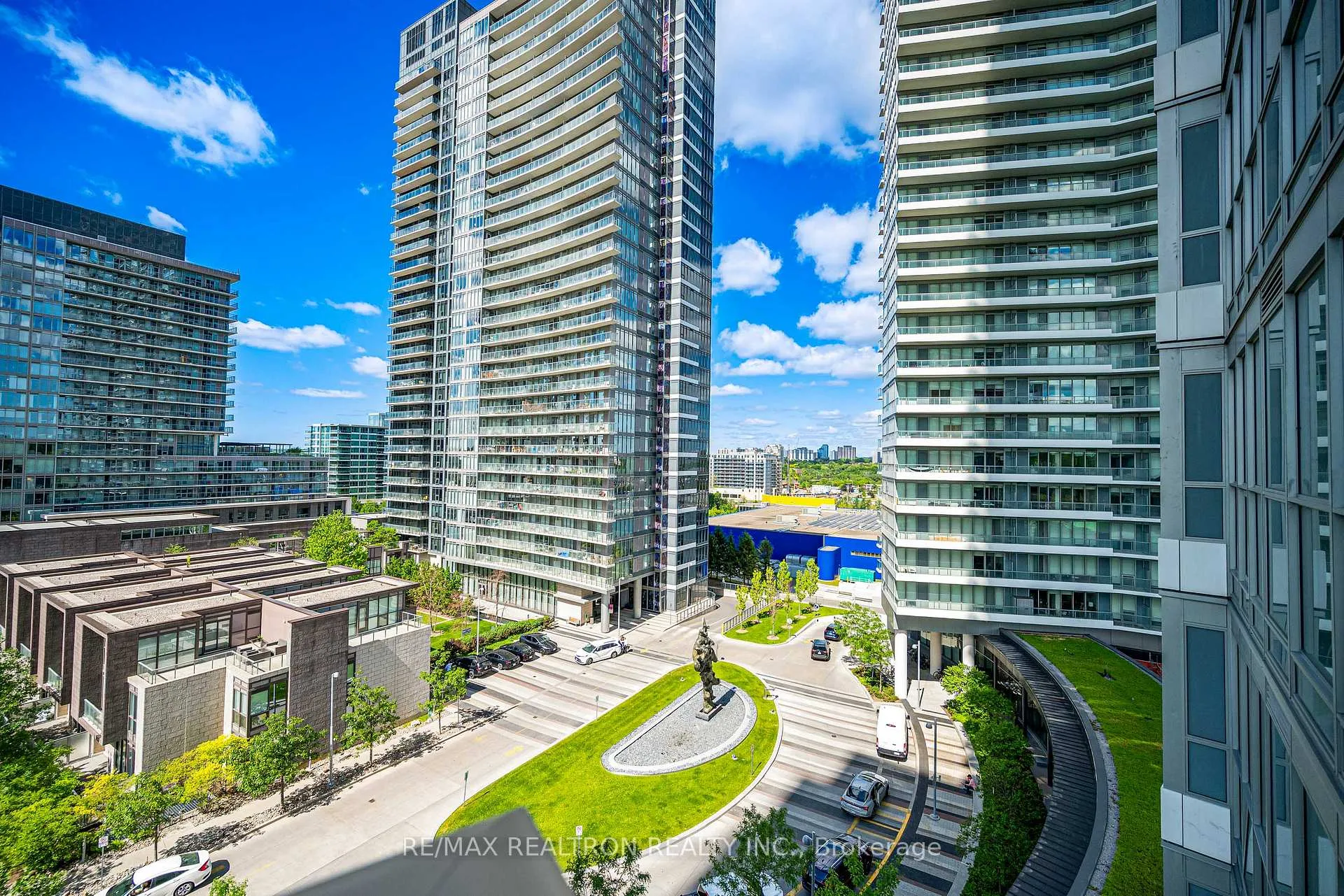 Photo 44 of Unit 703, 115 Mcmahon Drive, North York, Bayview Village — HOMEH