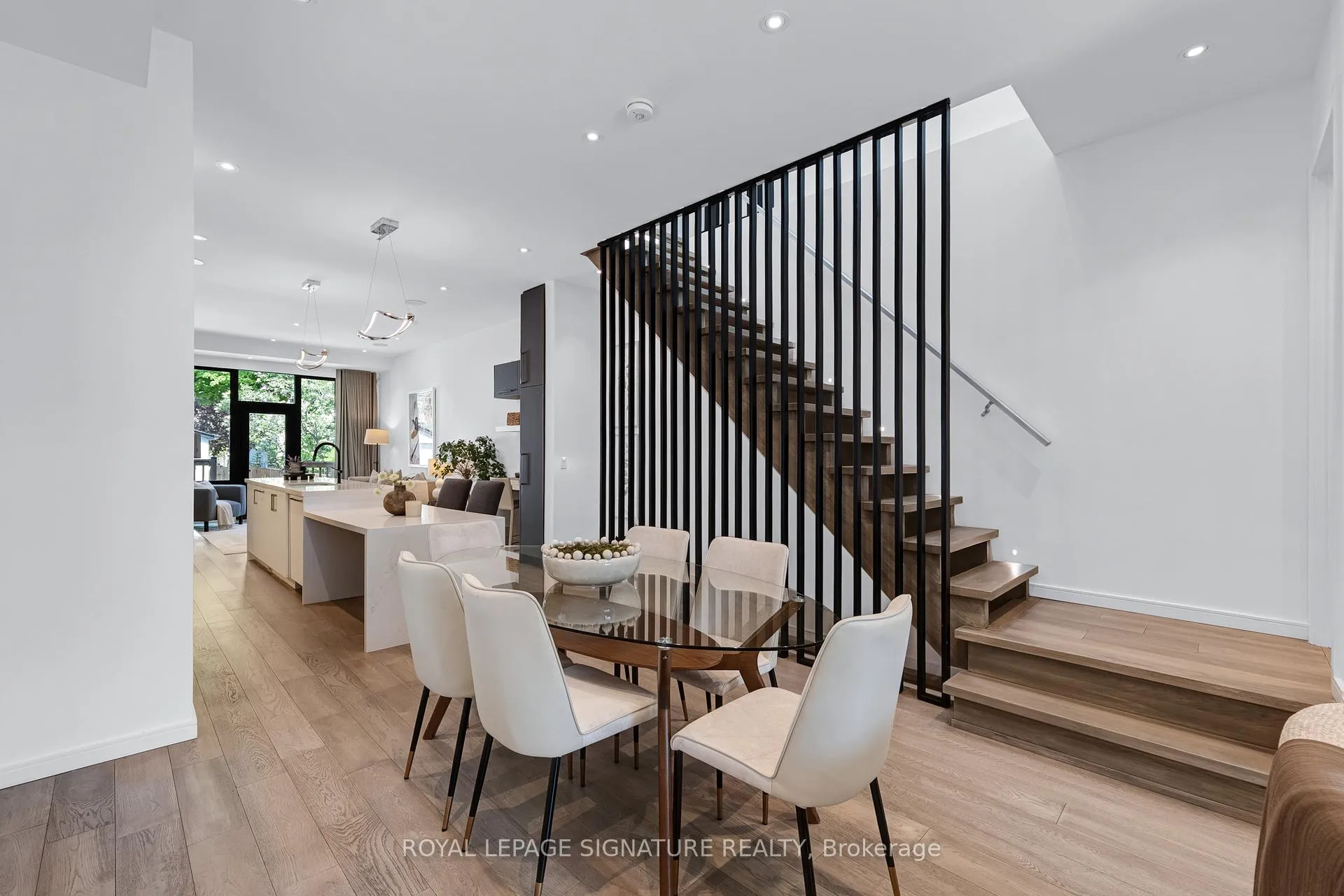 Photo 5 of 39 Coleridge Avenue, Toronto, Woodbine-Lumsden — HOMEH
