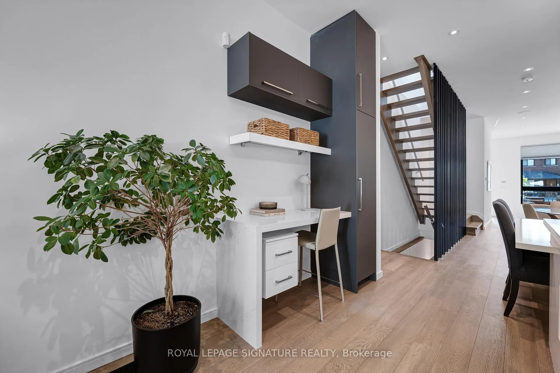 Photo 7 of 39 Coleridge Avenue, Toronto, Woodbine-Lumsden — HOMEH
