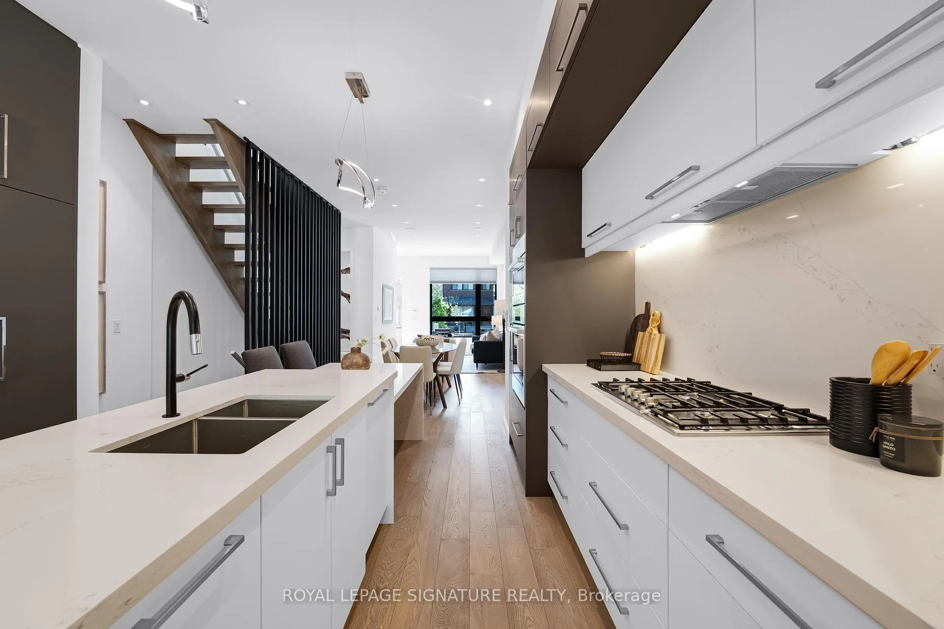 Photo 12 of 39 Coleridge Avenue, Toronto, Woodbine-Lumsden — HOMEH