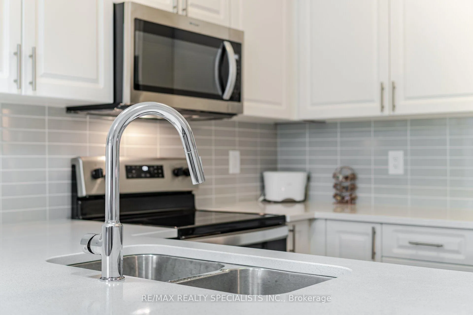 Photo 7 of Unit 315, 610 Farmstead Drive, Milton, Willmott — HOMEH