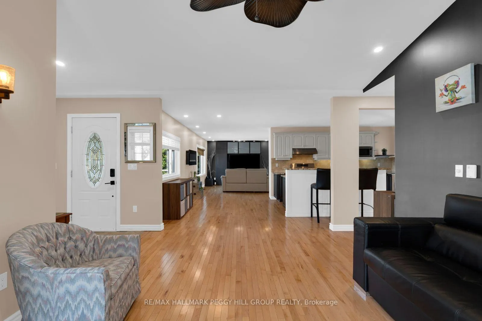 Photo 4 of 72 Creighton Street, Ramara, Atherley — HOMEH