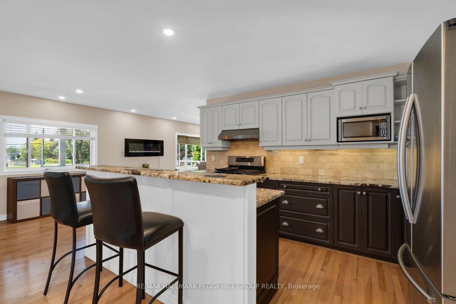 Photo 6 of 72 Creighton Street, Ramara, Atherley — HOMEH