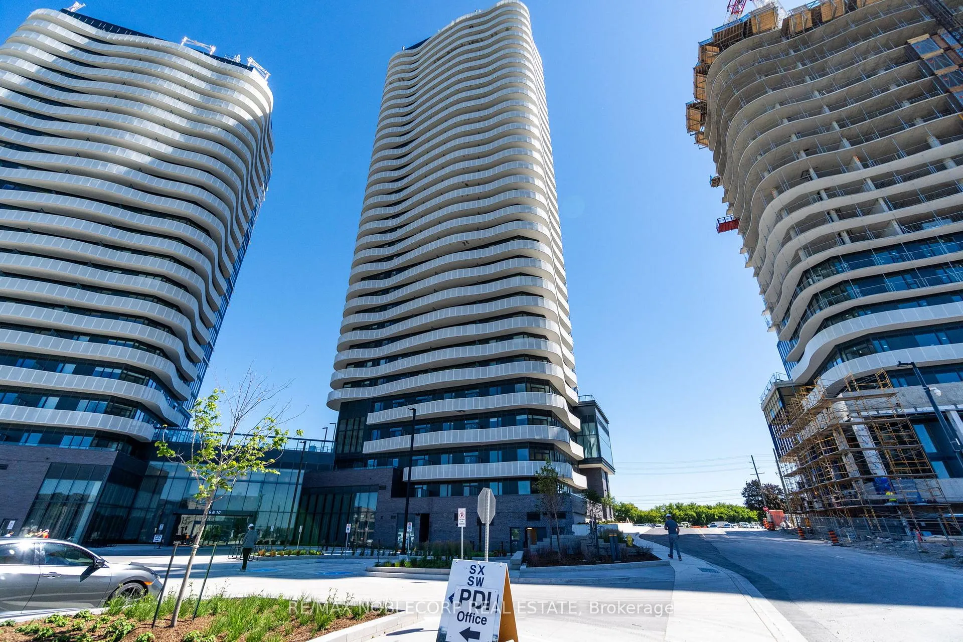 Photo 2 of Unit 1414, 6 Flavelle Trail, Vaughan, Vaughan Grove — HOMEH