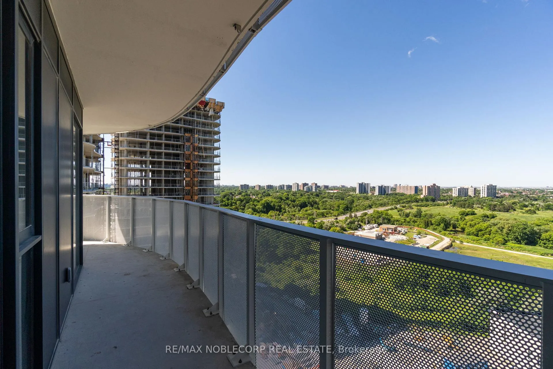 Photo 16 of Unit 1414, 6 Flavelle Trail, Vaughan, Vaughan Grove — HOMEH
