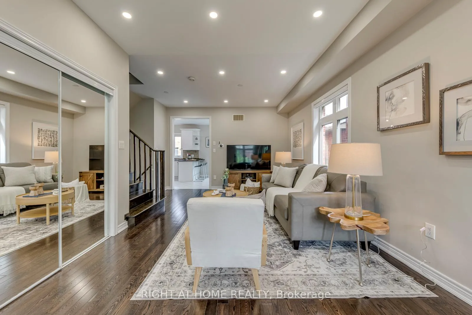 Photo 6 of 135 Holmes Crescent, Milton, Scott — HOMEH