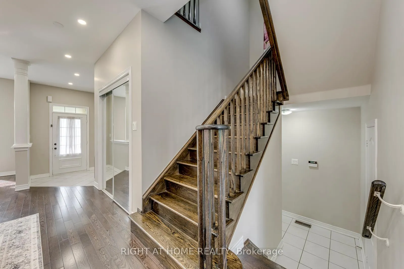 Photo 22 of 135 Holmes Crescent, Milton, Scott — HOMEH
