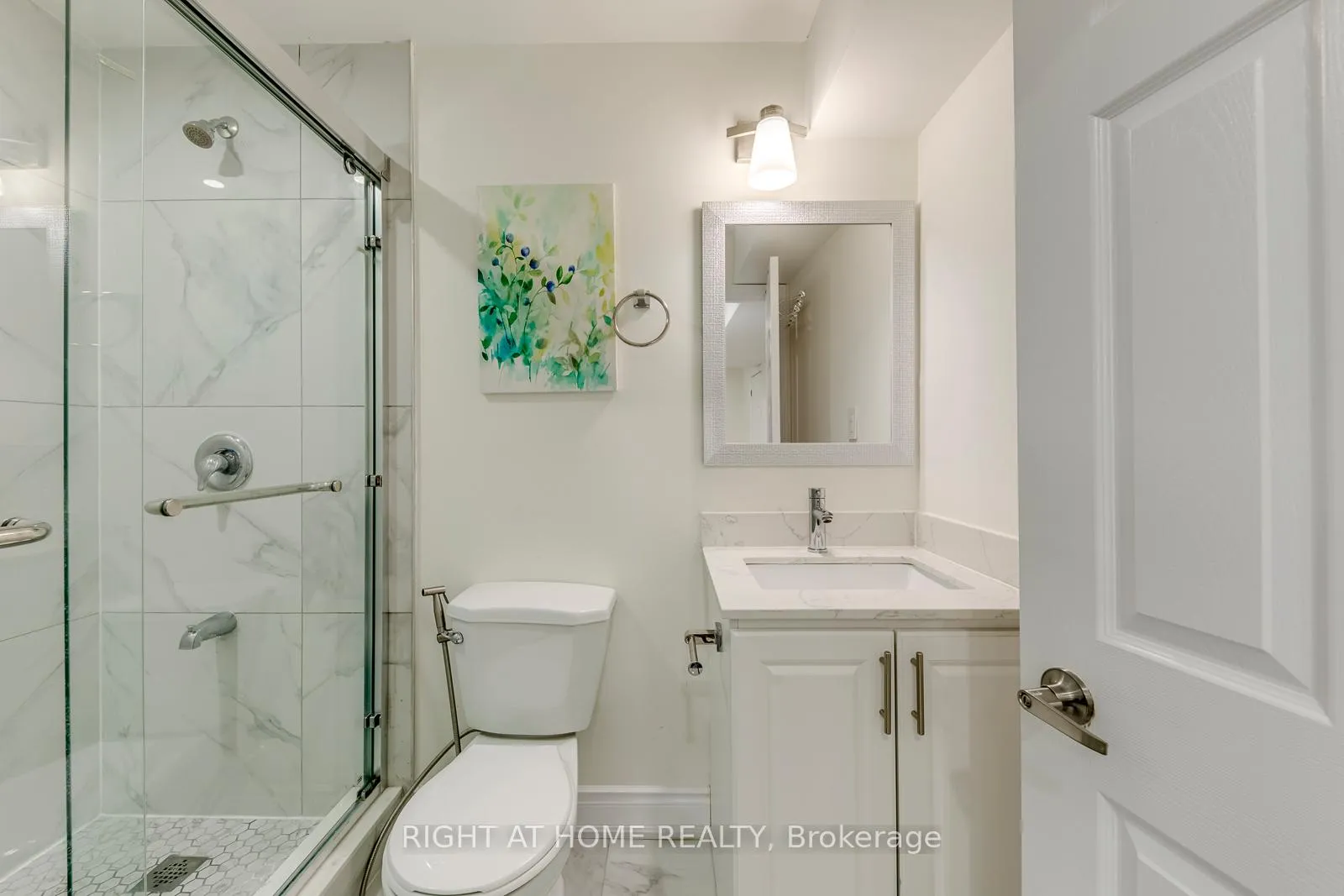 Photo 39 of 135 Holmes Crescent, Milton, Scott — HOMEH
