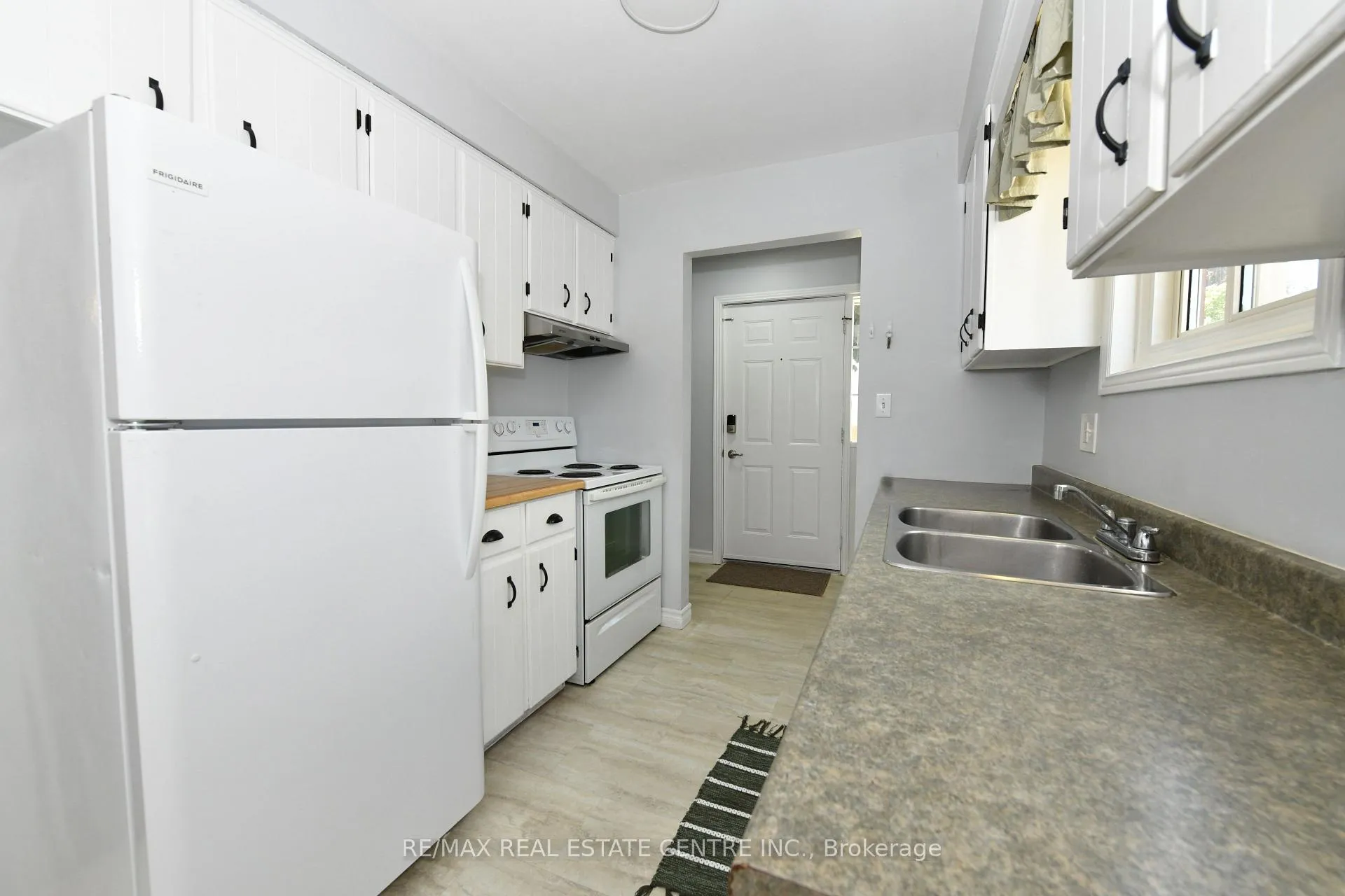 Photo 7 of 5 Harmony Court, Cambridge, Greenway-Chaplin — HOMEH