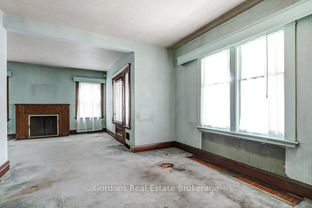Photo 11 of 156 Sherman Avenue S, Hamilton, St. Clair — HOMEH