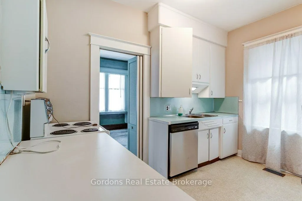 Photo 13 of 156 Sherman Avenue S, Hamilton, St. Clair — HOMEH