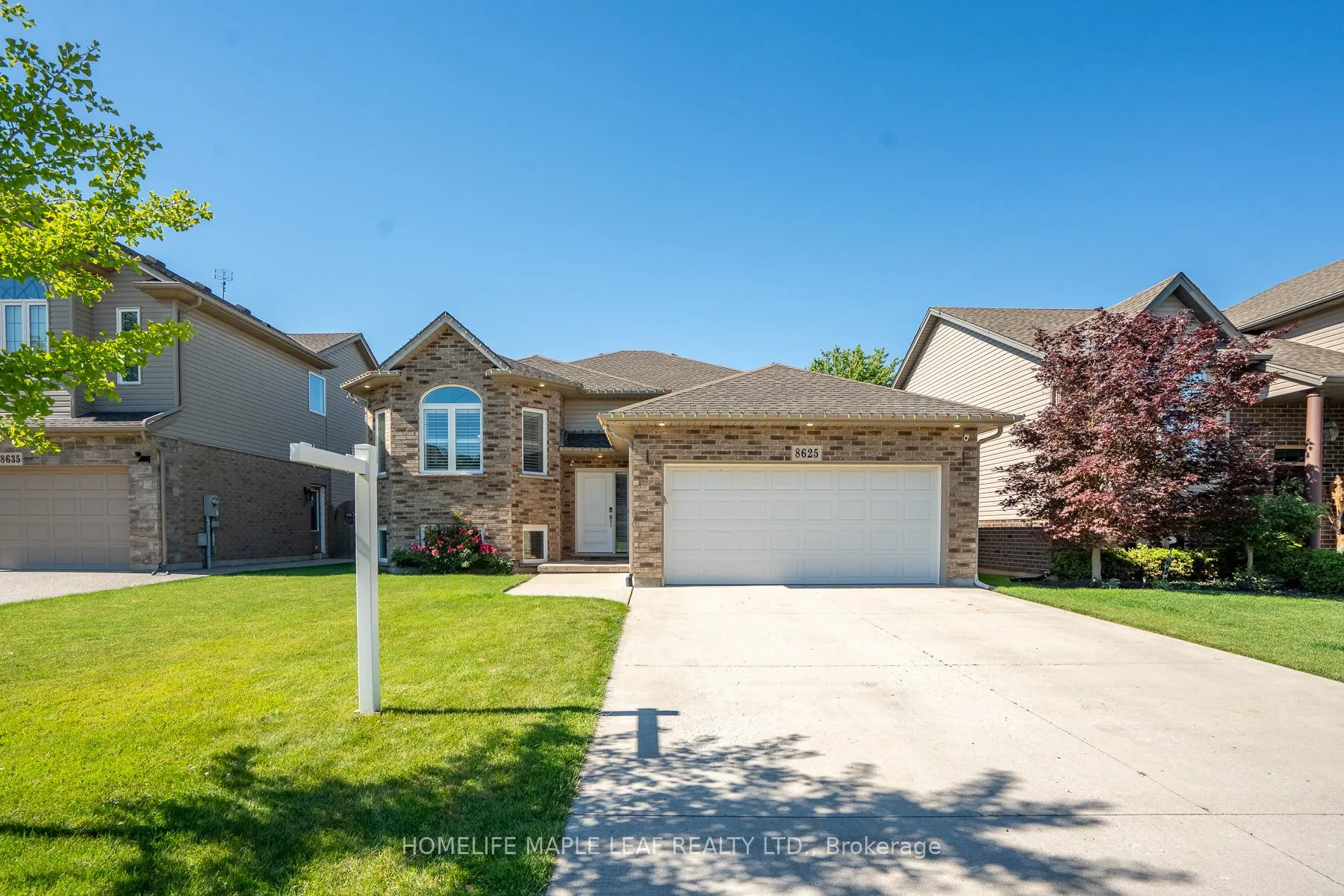 Photo 1 of 8625 Kelsey Crescent, Niagara Falls, Forestview — HOMEH
