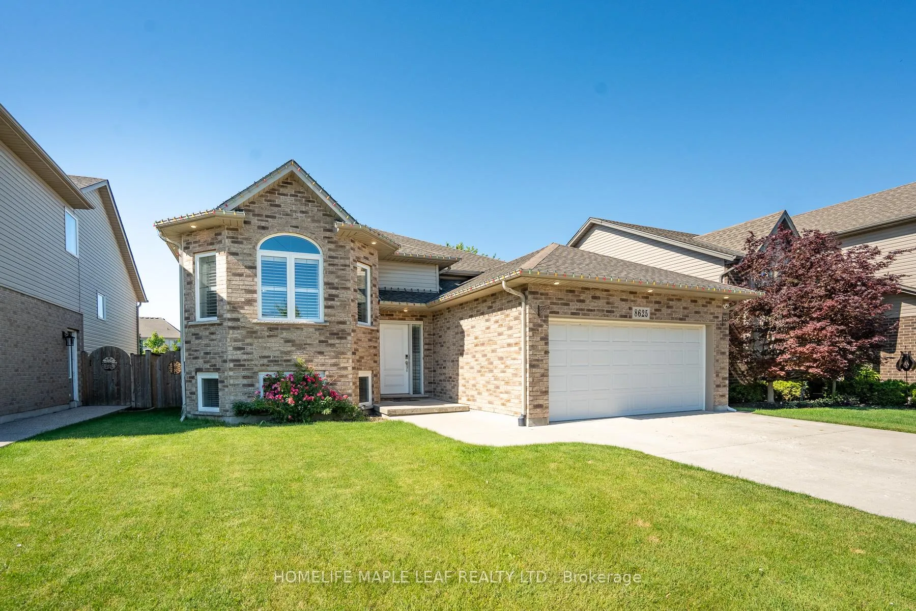 Photo 3 of 8625 Kelsey Crescent, Niagara Falls, Forestview — HOMEH