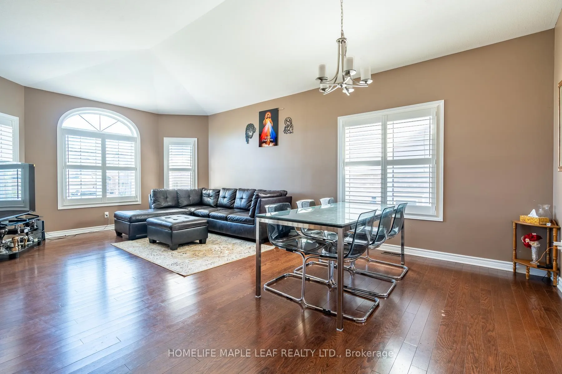 Photo 8 of 8625 Kelsey Crescent, Niagara Falls, Forestview — HOMEH