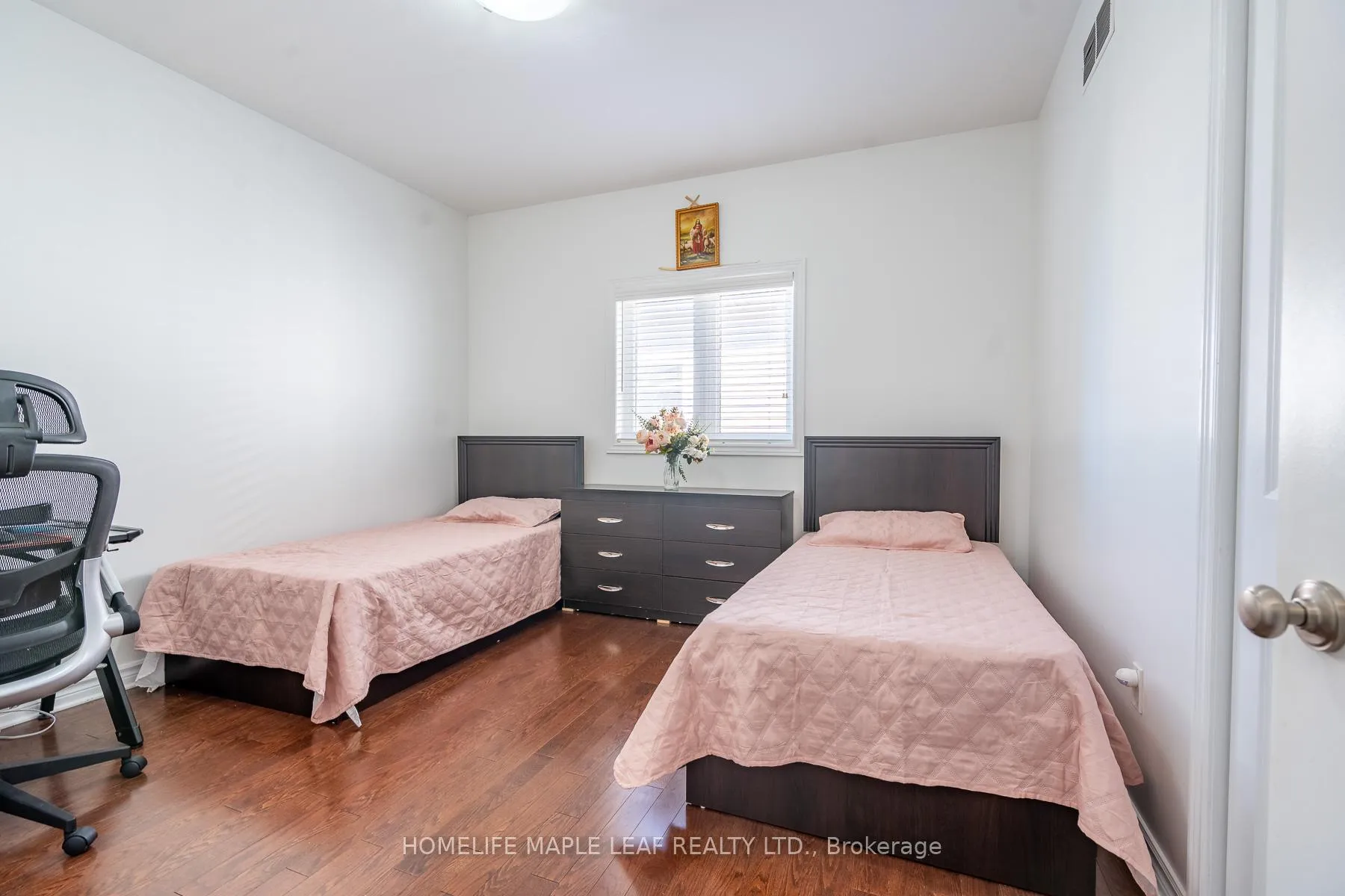 Photo 20 of 8625 Kelsey Crescent, Niagara Falls, Forestview — HOMEH