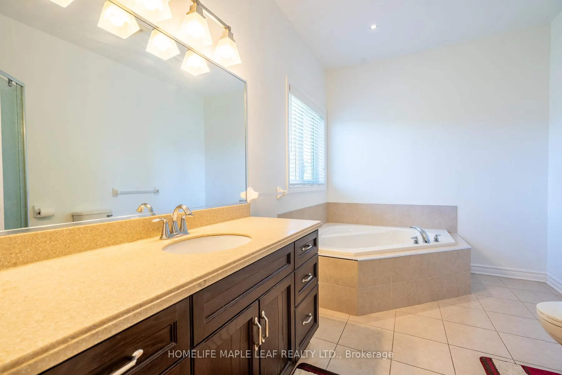 Photo 23 of 8625 Kelsey Crescent, Niagara Falls, Forestview — HOMEH