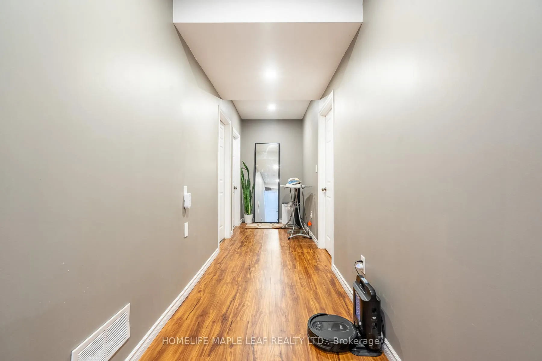 Photo 37 of 8625 Kelsey Crescent, Niagara Falls, Forestview — HOMEH