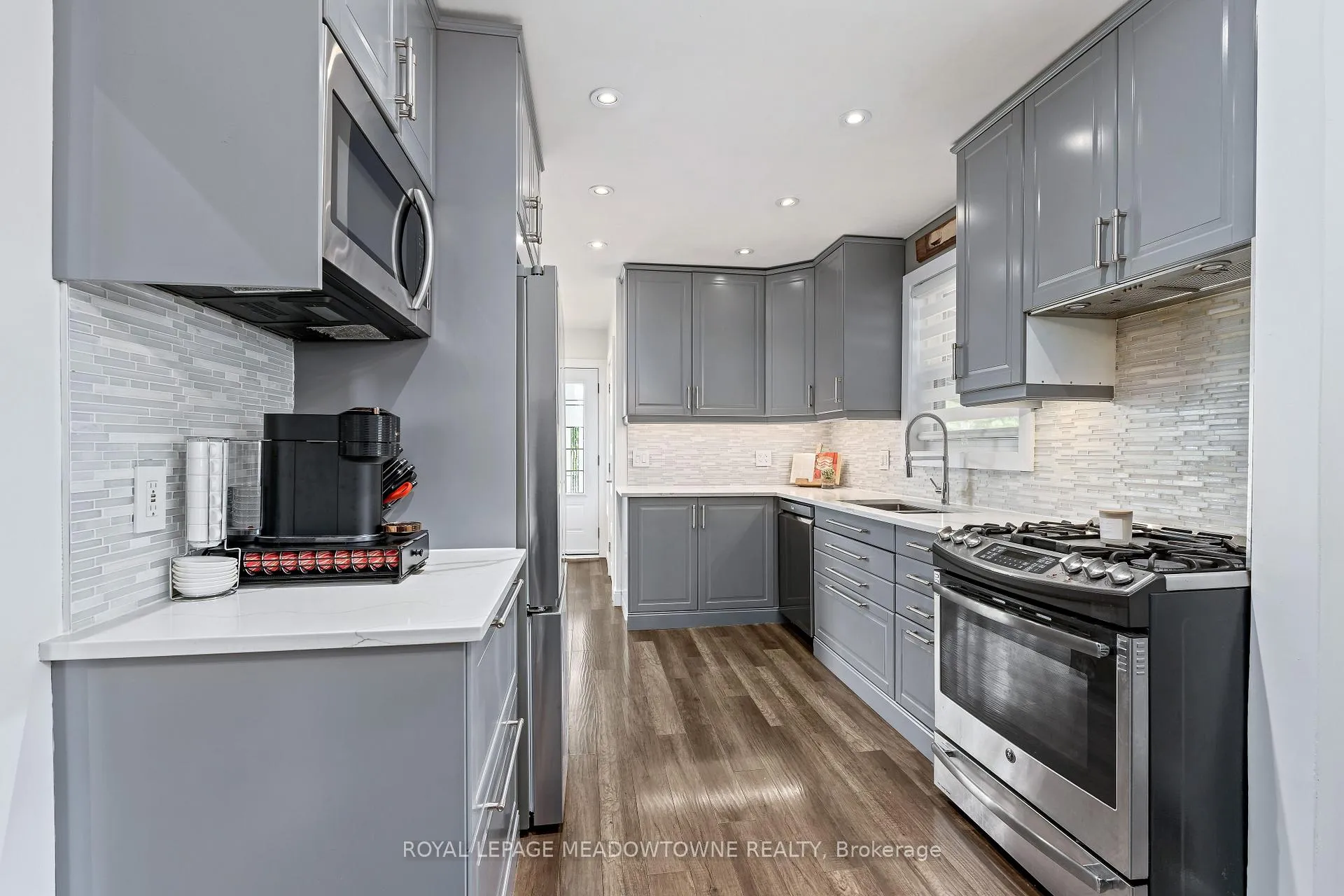 Photo 10 of 35 Henry Street, Halton Hills, Georgetown — HOMEH