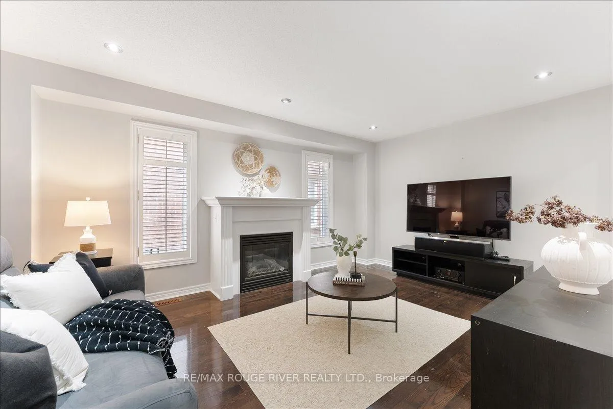 Photo 7 of 53 Bridgid Drive, Whitby, Williamsburg — HOMEH