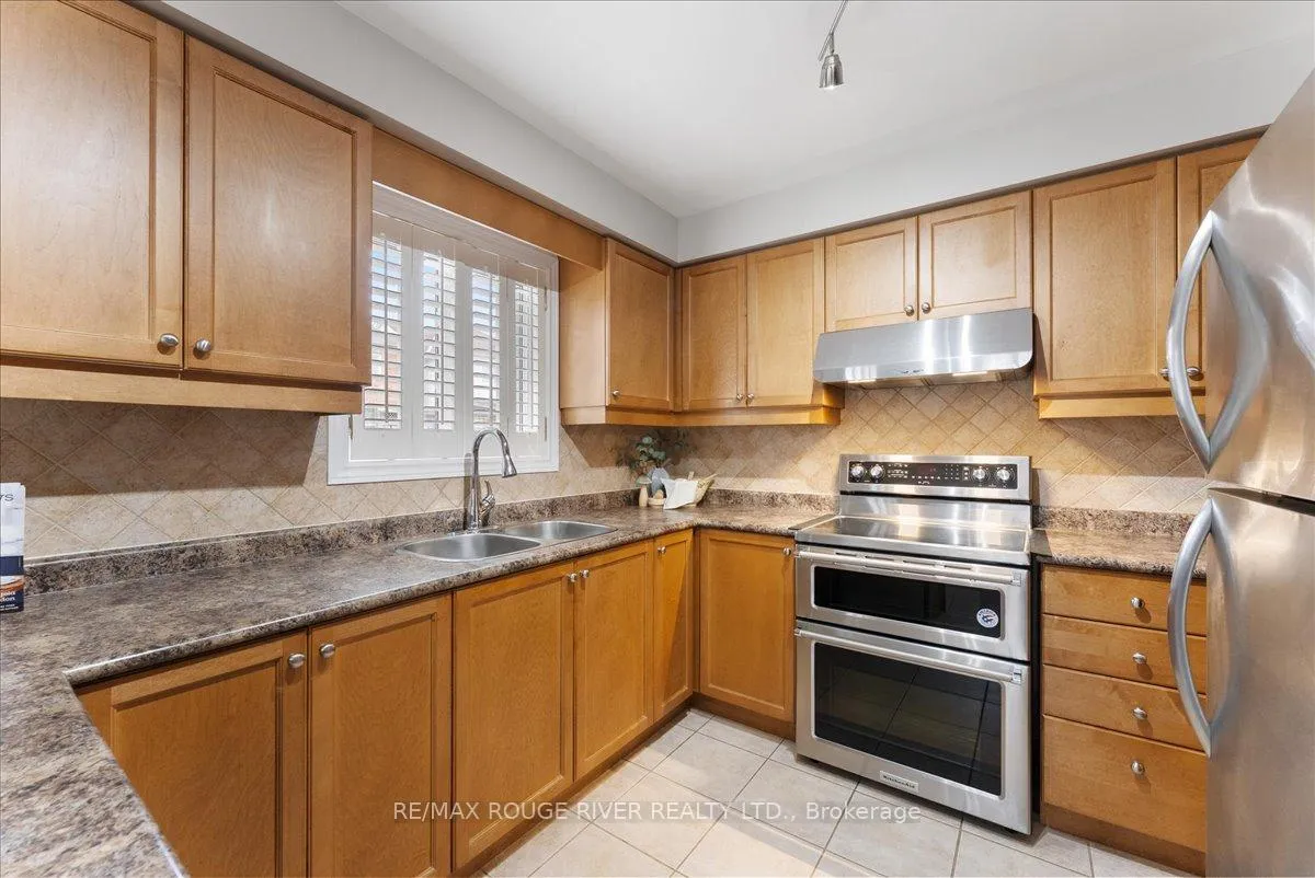 Photo 12 of 53 Bridgid Drive, Whitby, Williamsburg — HOMEH